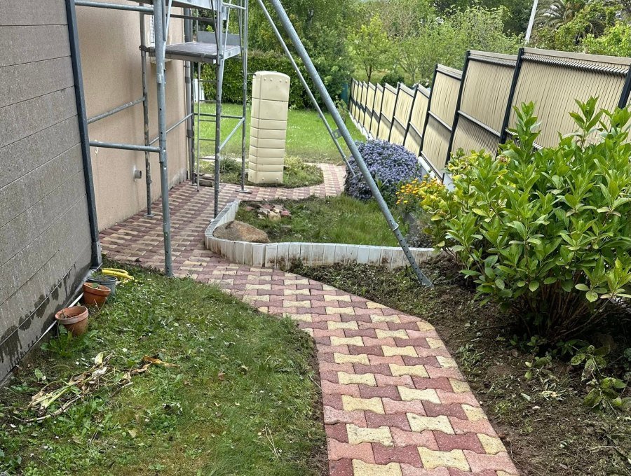 Allée pavée nettoyée et démoussée, Paimpol