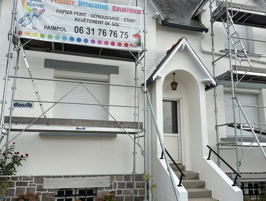 Échafaudage et bâche Josse Peinture sur un ravalement