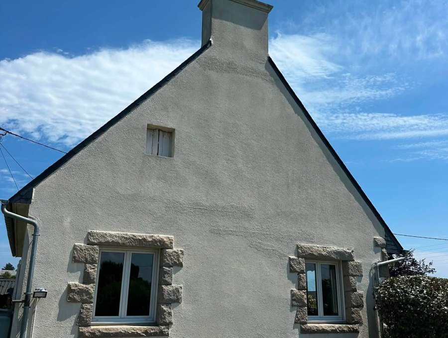 Façades, dessous de toit, boiseries et portail, Ploubazlanec